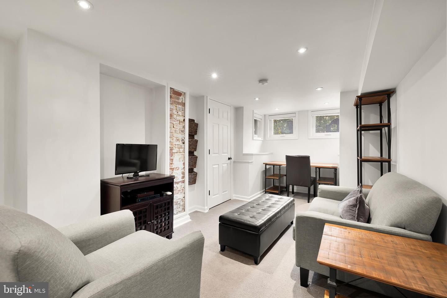 2200 DECATUR PL NW, WASHINGTON, District Of Columbia 20008, 5 Bedrooms Bedrooms, ,4 BathroomsBathrooms,Residential,For sale,2200 DECATUR PL NW,DCDC2201524 MLS # DCDC2201524