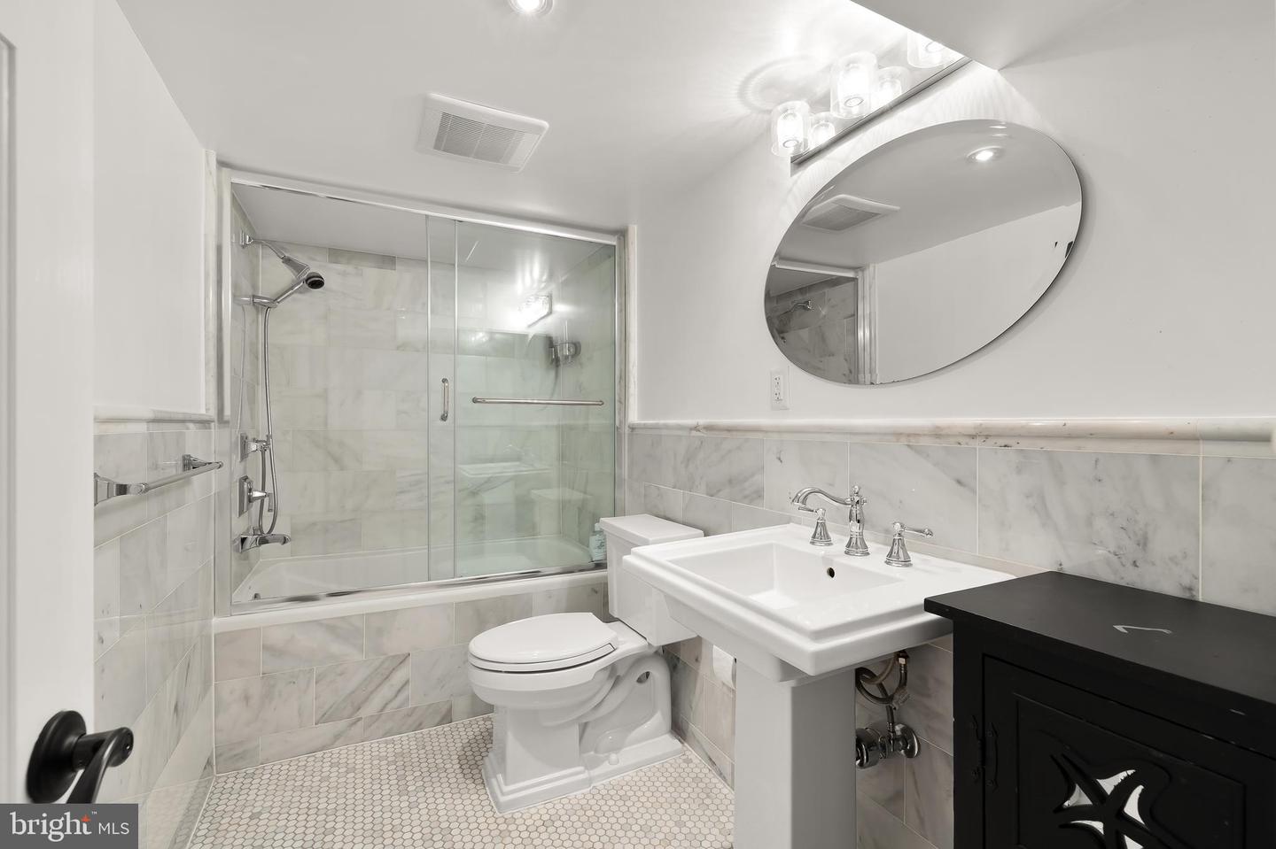 2200 DECATUR PL NW, WASHINGTON, District Of Columbia 20008, 5 Bedrooms Bedrooms, ,4 BathroomsBathrooms,Residential,For sale,2200 DECATUR PL NW,DCDC2201524 MLS # DCDC2201524