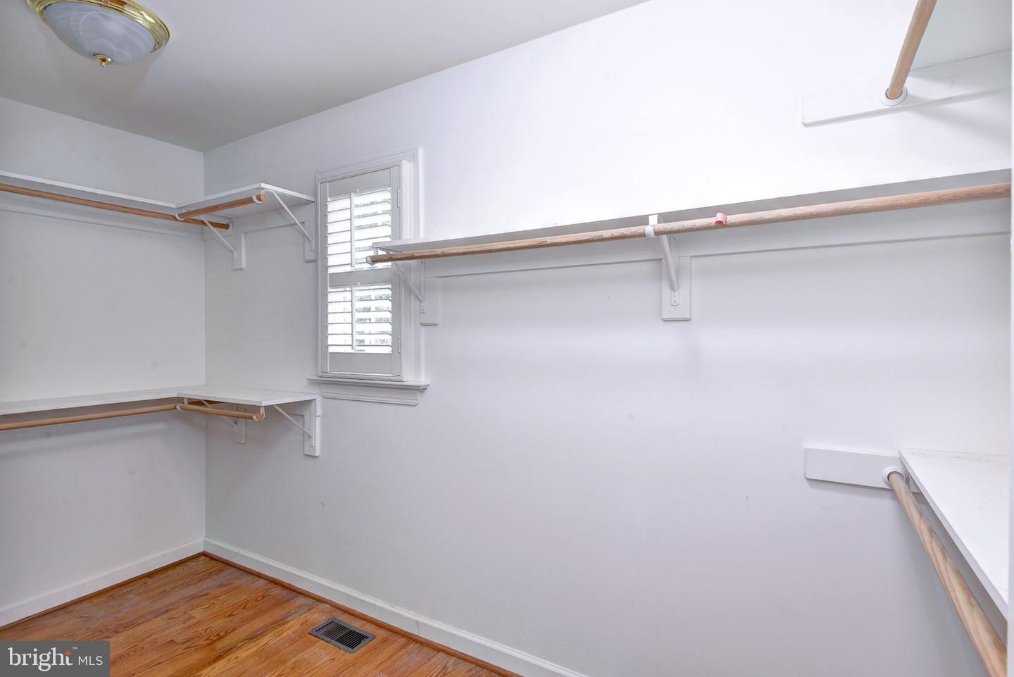 3609 BRADINTON, WILLIAMSBURG, Virginia 23188, 4 Bedrooms Bedrooms, 8 Rooms Rooms,3 BathroomsBathrooms,Residential,For sale,3609 BRADINTON,VAJC2000454 MLS # VAJC2000454