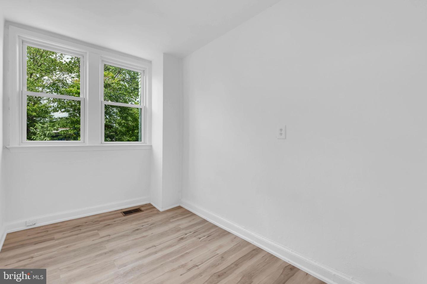 4428 EDSON PL NE, WASHINGTON, District Of Columbia 20019, 3 Bedrooms Bedrooms, ,2 BathroomsBathrooms,Residential,For sale,4428 EDSON PL NE,DCDC2201580 MLS # DCDC2201580