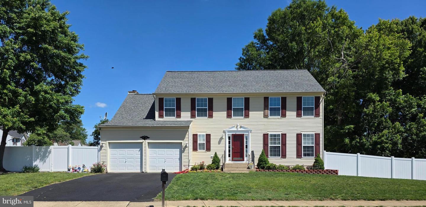 24 CROSS CUT LN, FREDERICKSBURG, Virginia 22405, 4 Bedrooms Bedrooms, ,3 BathroomsBathrooms,Residential,For sale,24 CROSS CUT LN,VAST2039030 MLS # VAST2039030