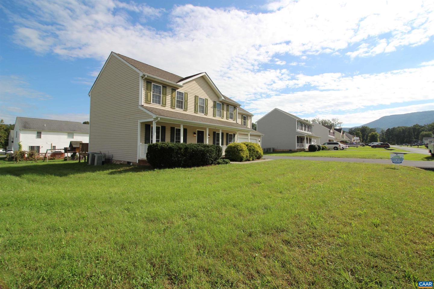 10 LADY SLIPPER DR, WAYNESBORO, Virginia 22980, 4 Bedrooms Bedrooms, ,2 BathroomsBathrooms,Residential,For sale,10 LADY SLIPPER DR,664722 MLS # 664722
