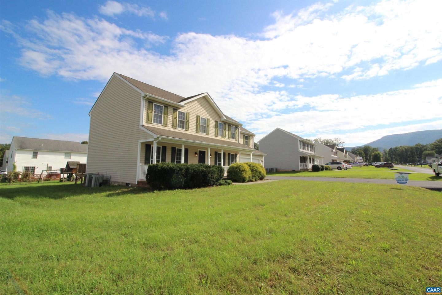 10 LADY SLIPPER DR, WAYNESBORO, Virginia 22980, 4 Bedrooms Bedrooms, ,2 BathroomsBathrooms,Residential,For sale,10 LADY SLIPPER DR,664722 MLS # 664722
