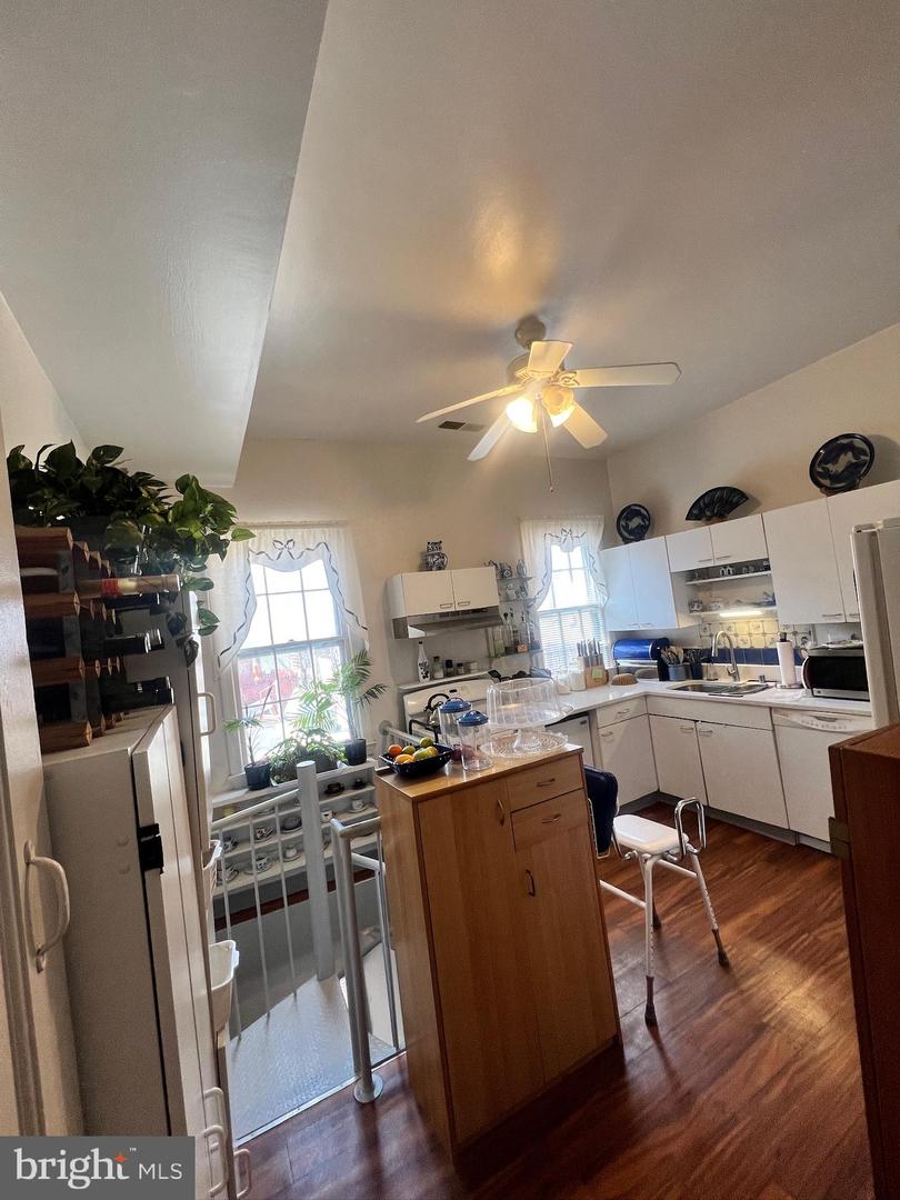 2008 17TH ST NW, WASHINGTON, District Of Columbia 20009, 4 Bedrooms Bedrooms, ,3 BathroomsBathrooms,Residential,For sale,2008 17TH ST NW,DCDC2201686 MLS # DCDC2201686