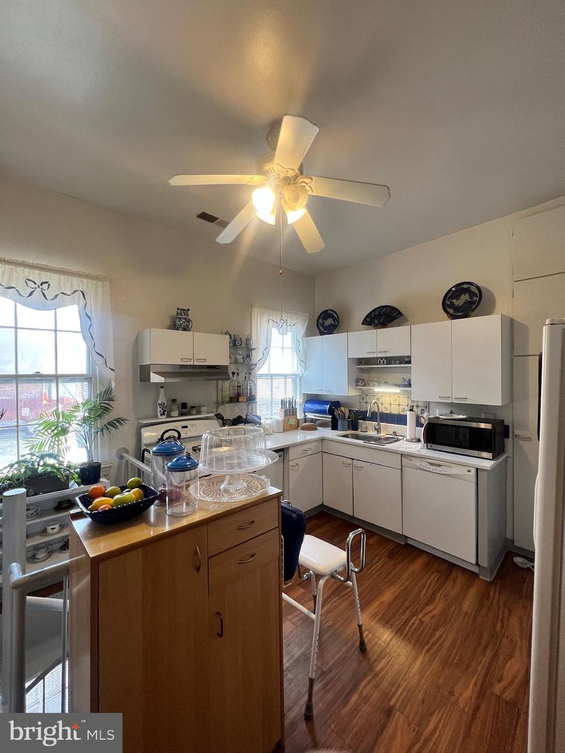 2008 17TH ST NW, WASHINGTON, District Of Columbia 20009, 4 Bedrooms Bedrooms, ,3 BathroomsBathrooms,Residential,For sale,2008 17TH ST NW,DCDC2201686 MLS # DCDC2201686