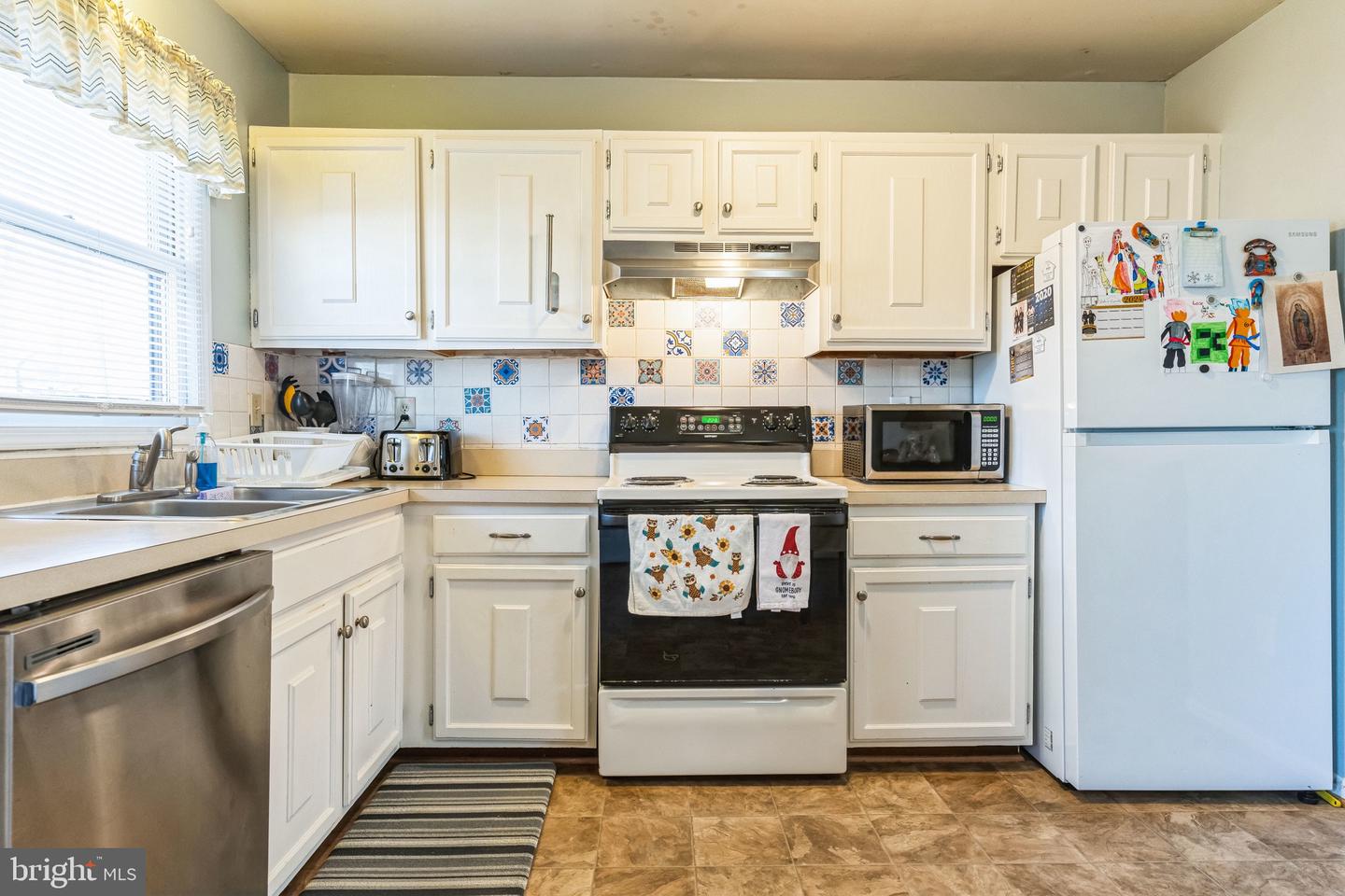 9 BREEZY HILL DR, STAFFORD, Virginia 22556, 3 Bedrooms Bedrooms, ,1 BathroomBathrooms,Residential,For sale,9 BREEZY HILL DR,VAST2039038 MLS # VAST2039038