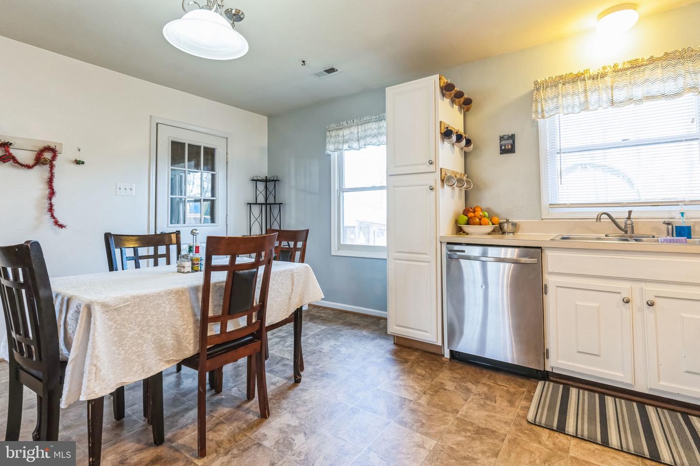 9 BREEZY HILL DR, STAFFORD, Virginia 22556, 3 Bedrooms Bedrooms, ,1 BathroomBathrooms,Residential,For sale,9 BREEZY HILL DR,VAST2039038 MLS # VAST2039038