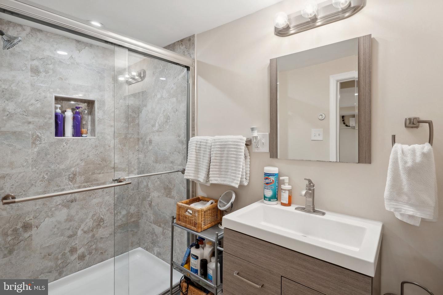 1029 G ST NE, WASHINGTON, District Of Columbia 20002, 4 Bedrooms Bedrooms, ,2 BathroomsBathrooms,Residential,For sale,1029 G ST NE,DCDC2185070 MLS # DCDC2185070