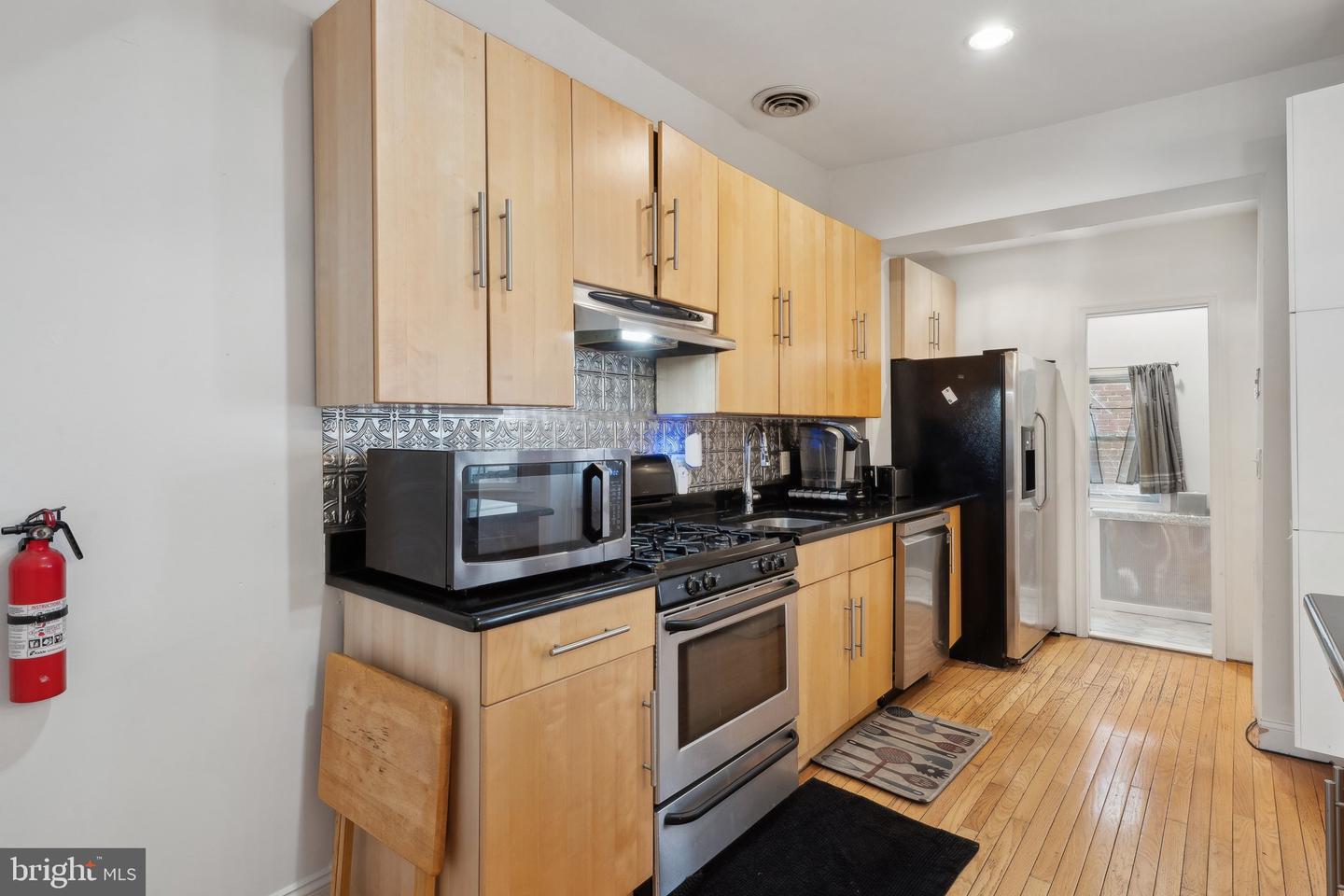 1029 G ST NE, WASHINGTON, District Of Columbia 20002, 4 Bedrooms Bedrooms, ,2 BathroomsBathrooms,Residential,For sale,1029 G ST NE,DCDC2185070 MLS # DCDC2185070
