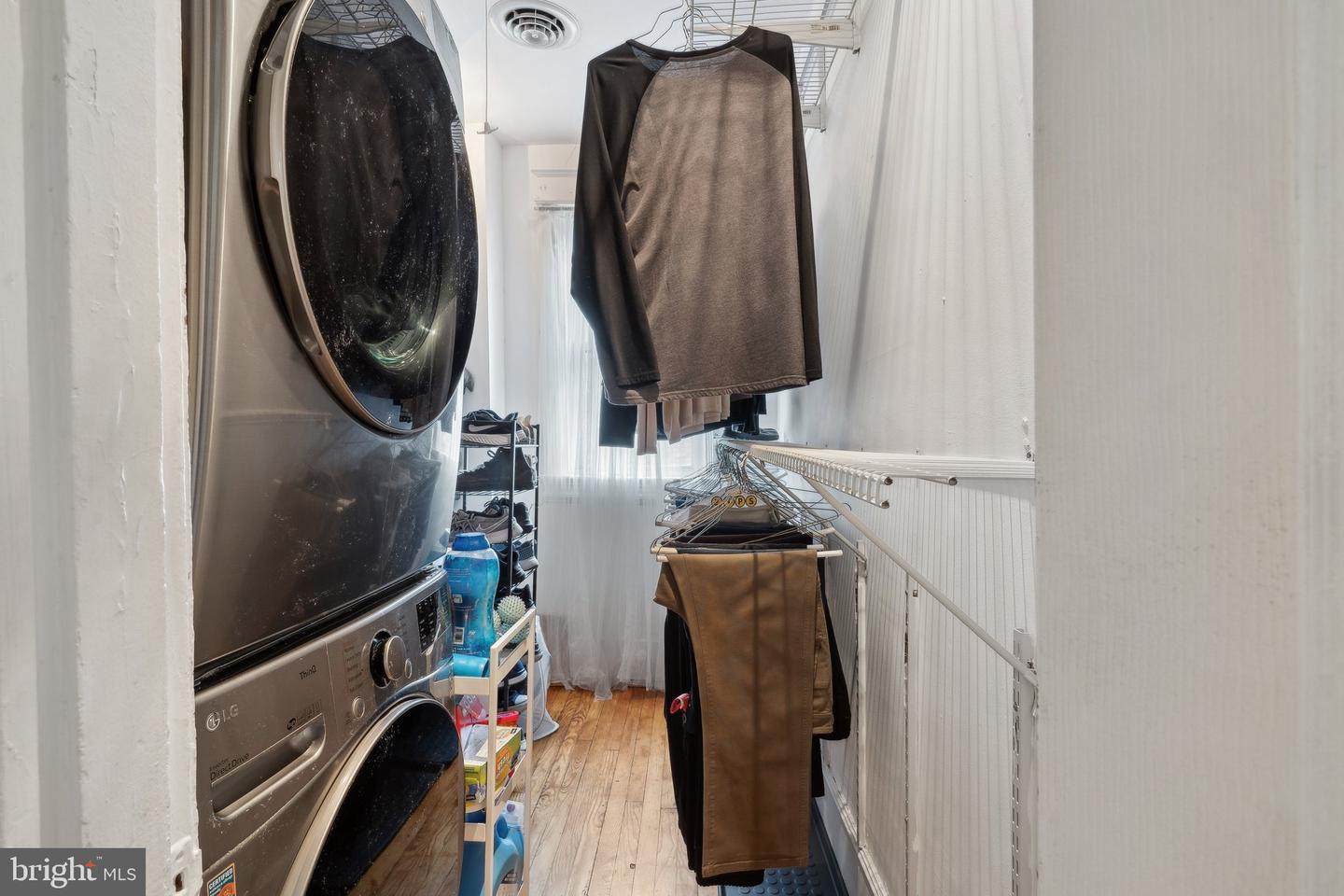 1029 G ST NE, WASHINGTON, District Of Columbia 20002, 4 Bedrooms Bedrooms, ,2 BathroomsBathrooms,Residential,For sale,1029 G ST NE,DCDC2185070 MLS # DCDC2185070