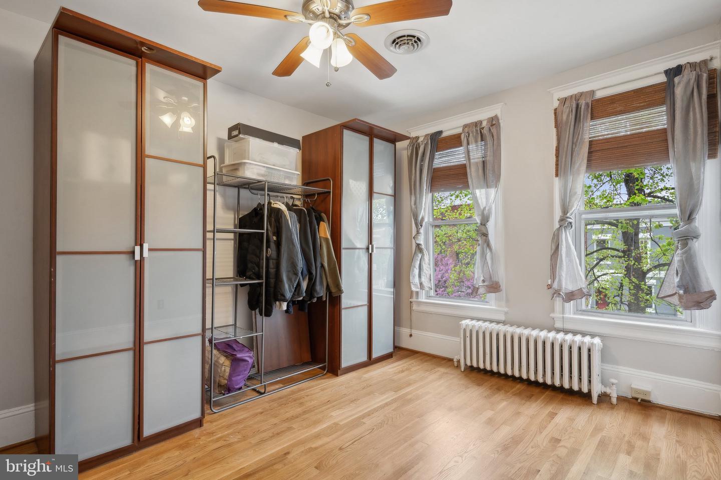 1029 G ST NE, WASHINGTON, District Of Columbia 20002, 4 Bedrooms Bedrooms, ,2 BathroomsBathrooms,Residential,For sale,1029 G ST NE,DCDC2185070 MLS # DCDC2185070