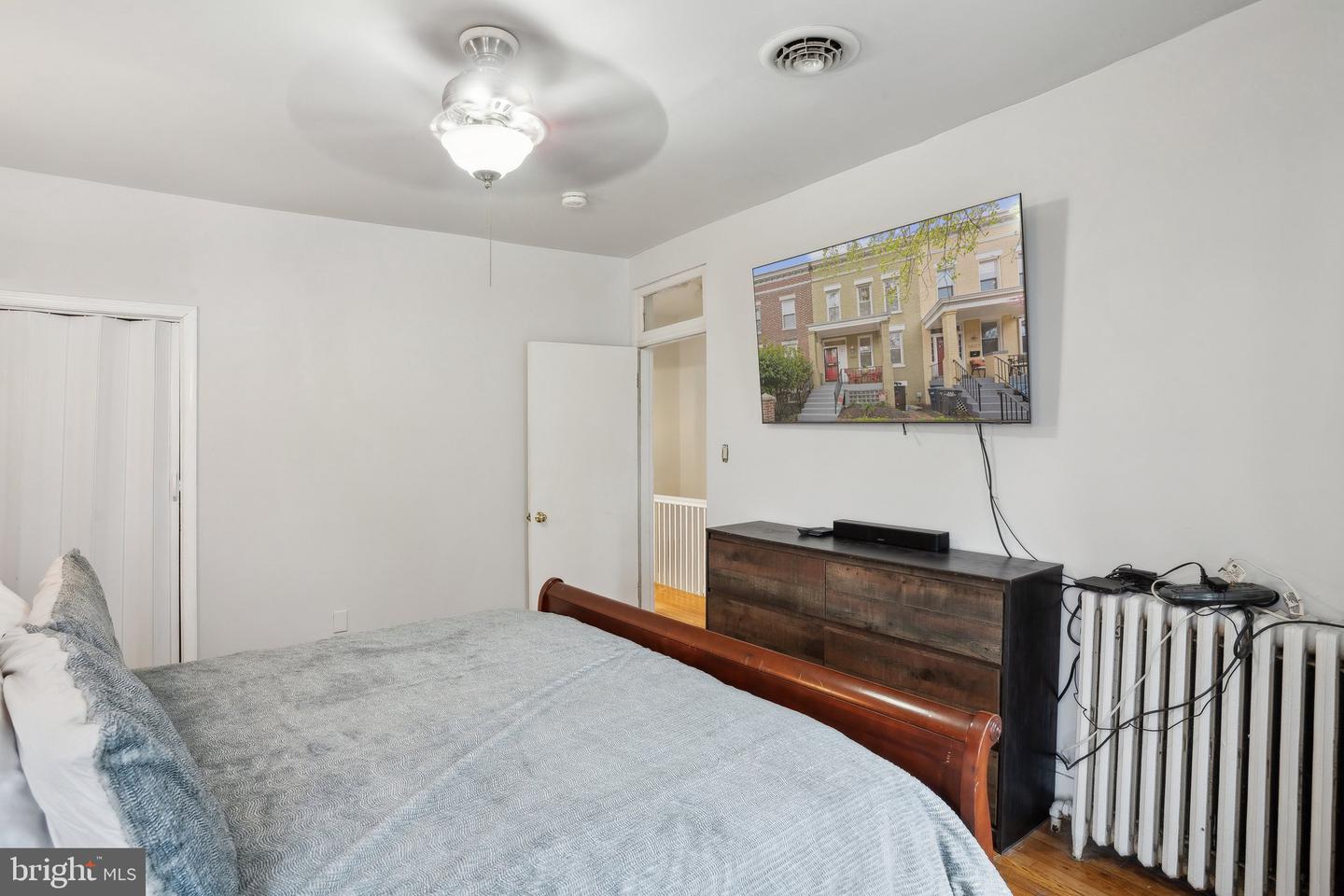1029 G ST NE, WASHINGTON, District Of Columbia 20002, 4 Bedrooms Bedrooms, ,2 BathroomsBathrooms,Residential,For sale,1029 G ST NE,DCDC2185070 MLS # DCDC2185070