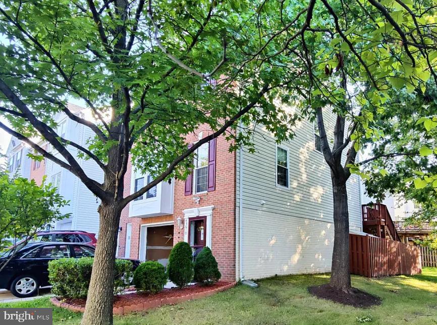 45610 IRON HORSE TER, STERLING, Virginia 20166, 3 Bedrooms Bedrooms, 3 Rooms Rooms,2 BathroomsBathrooms,Residential,For sale,45610 IRON HORSE TER,VALO2090112 MLS # VALO2090112