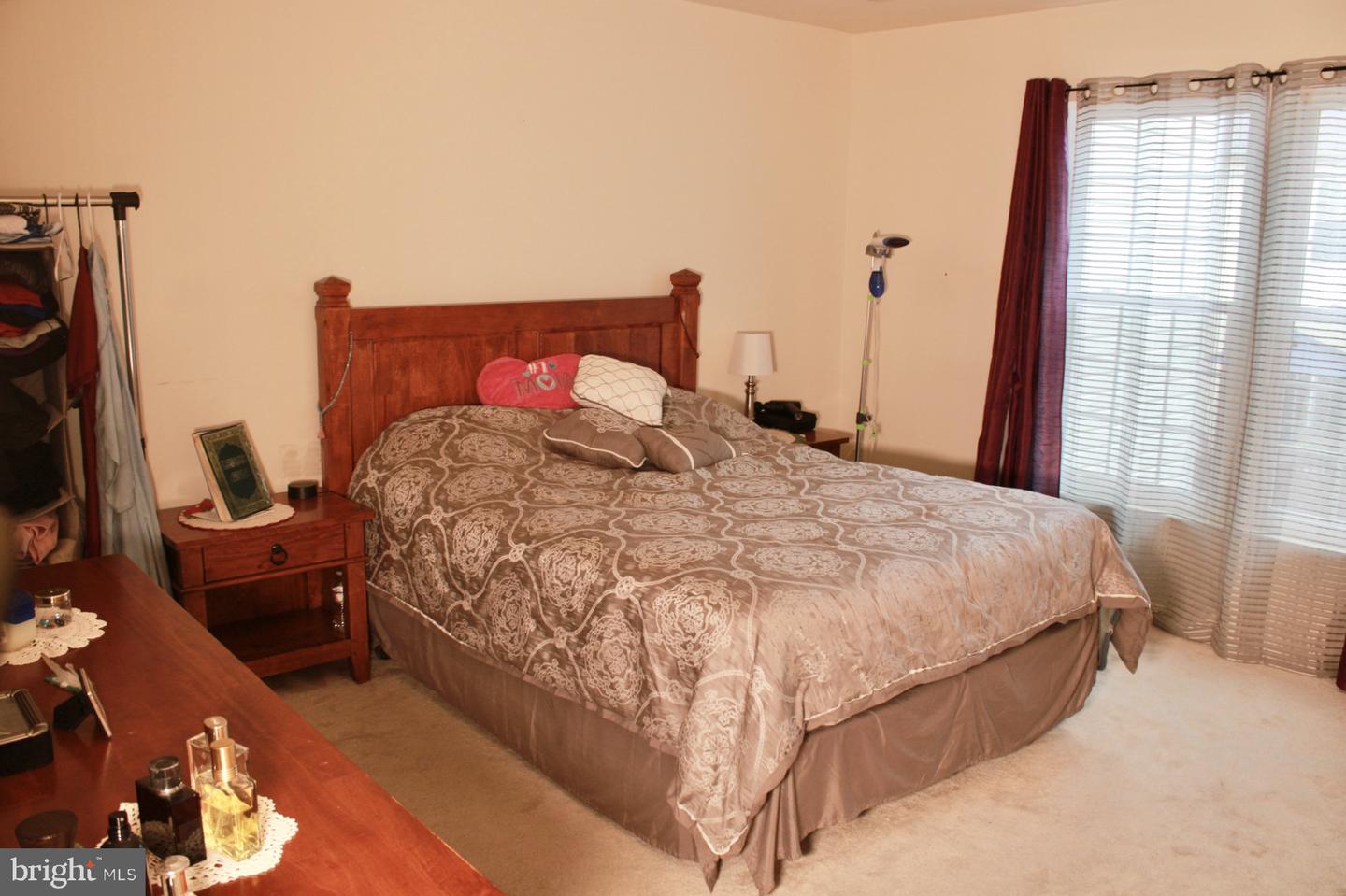 45610 IRON HORSE TER, STERLING, Virginia 20166, 3 Bedrooms Bedrooms, 3 Rooms Rooms,2 BathroomsBathrooms,Residential,For sale,45610 IRON HORSE TER,VALO2090112 MLS # VALO2090112