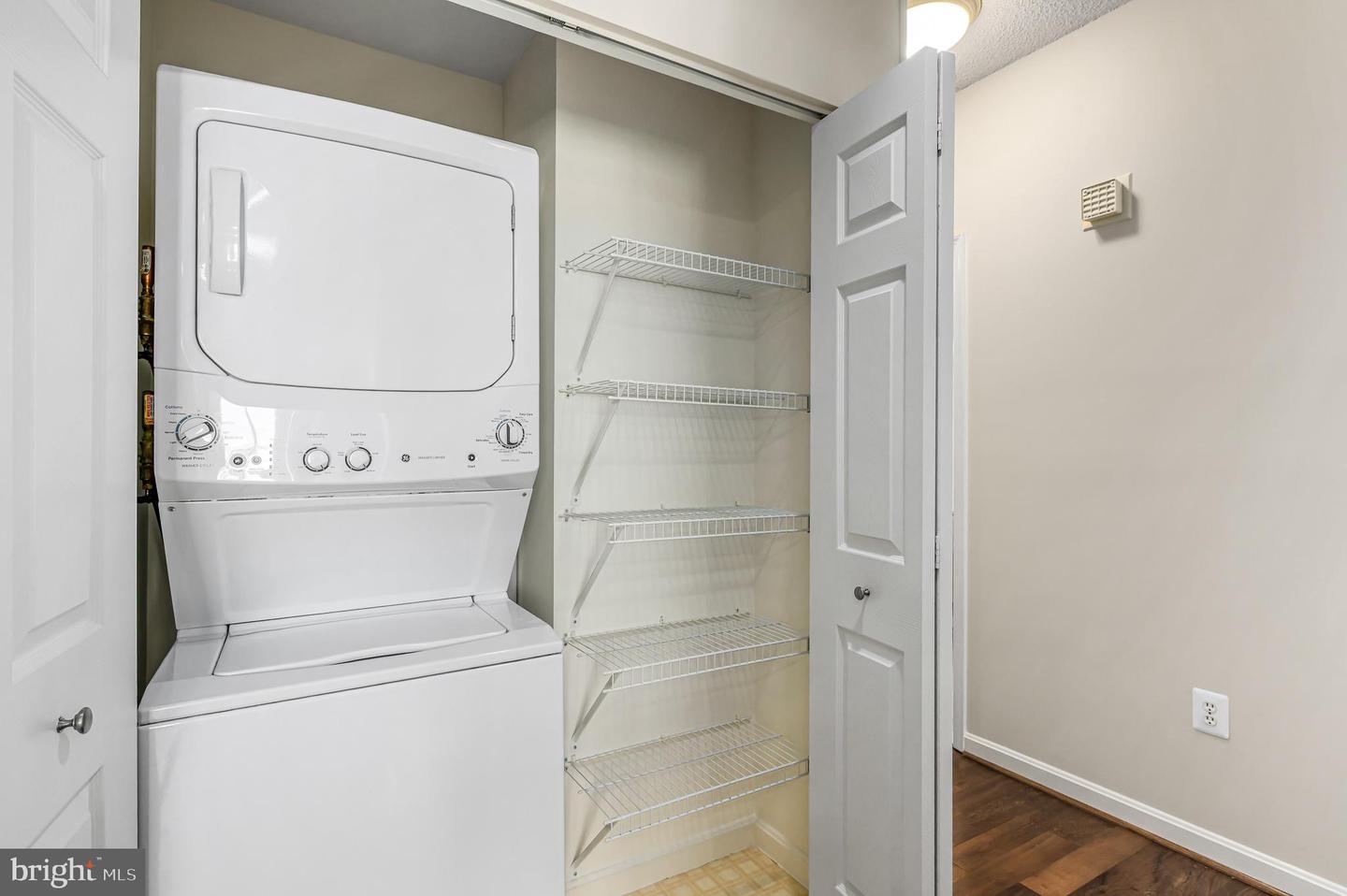 19375 CYPRESS RIDGE TER #906, LEESBURG, Virginia 20176, 2 Bedrooms Bedrooms, ,2 BathroomsBathrooms,Residential,For sale,19375 CYPRESS RIDGE TER #906,VALO2091756 MLS # VALO2091756