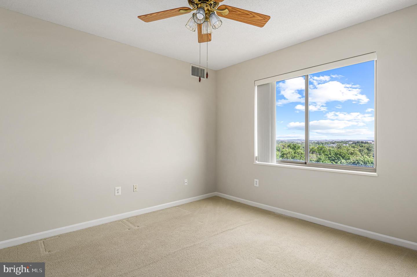 19375 CYPRESS RIDGE TER #906, LEESBURG, Virginia 20176, 2 Bedrooms Bedrooms, ,2 BathroomsBathrooms,Residential,For sale,19375 CYPRESS RIDGE TER #906,VALO2091756 MLS # VALO2091756