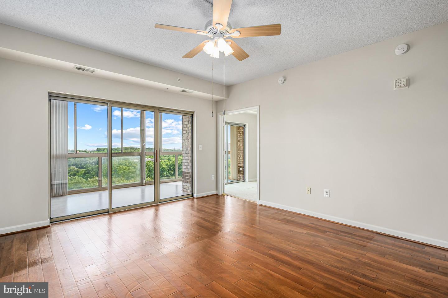 19375 CYPRESS RIDGE TER #906, LEESBURG, Virginia 20176, 2 Bedrooms Bedrooms, ,2 BathroomsBathrooms,Residential,For sale,19375 CYPRESS RIDGE TER #906,VALO2091756 MLS # VALO2091756