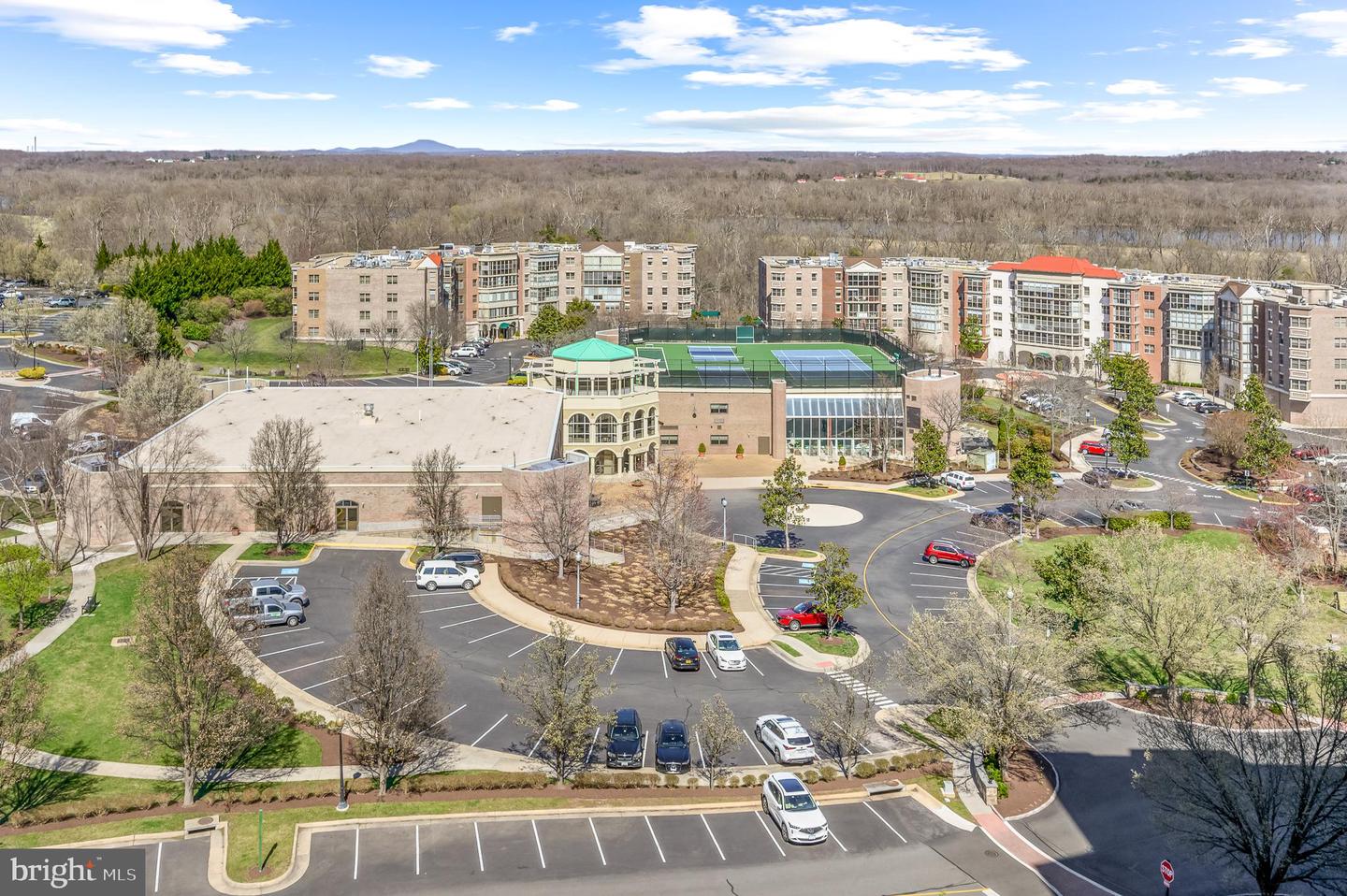 19375 CYPRESS RIDGE TER #906, LEESBURG, Virginia 20176, 2 Bedrooms Bedrooms, ,2 BathroomsBathrooms,Residential,For sale,19375 CYPRESS RIDGE TER #906,VALO2091756 MLS # VALO2091756