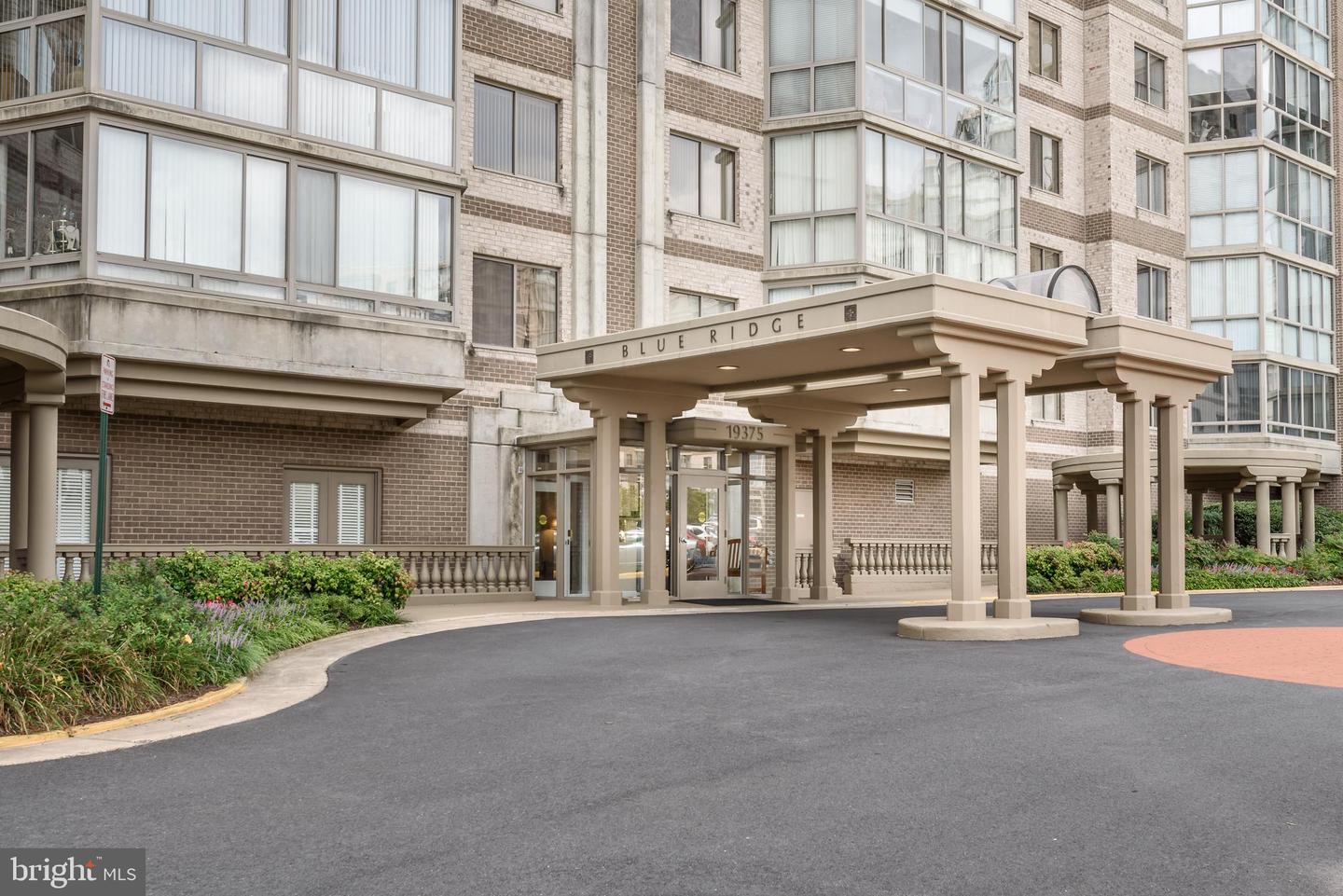19375 CYPRESS RIDGE TER #906, LEESBURG, Virginia 20176, 2 Bedrooms Bedrooms, ,2 BathroomsBathrooms,Residential,For sale,19375 CYPRESS RIDGE TER #906,VALO2091756 MLS # VALO2091756