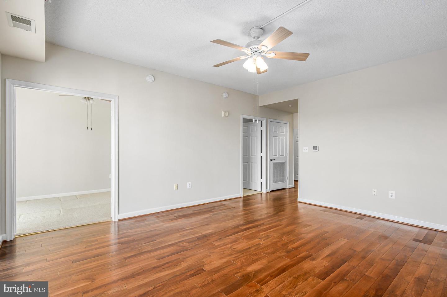 19375 CYPRESS RIDGE TER #906, LEESBURG, Virginia 20176, 2 Bedrooms Bedrooms, ,2 BathroomsBathrooms,Residential,For sale,19375 CYPRESS RIDGE TER #906,VALO2091756 MLS # VALO2091756