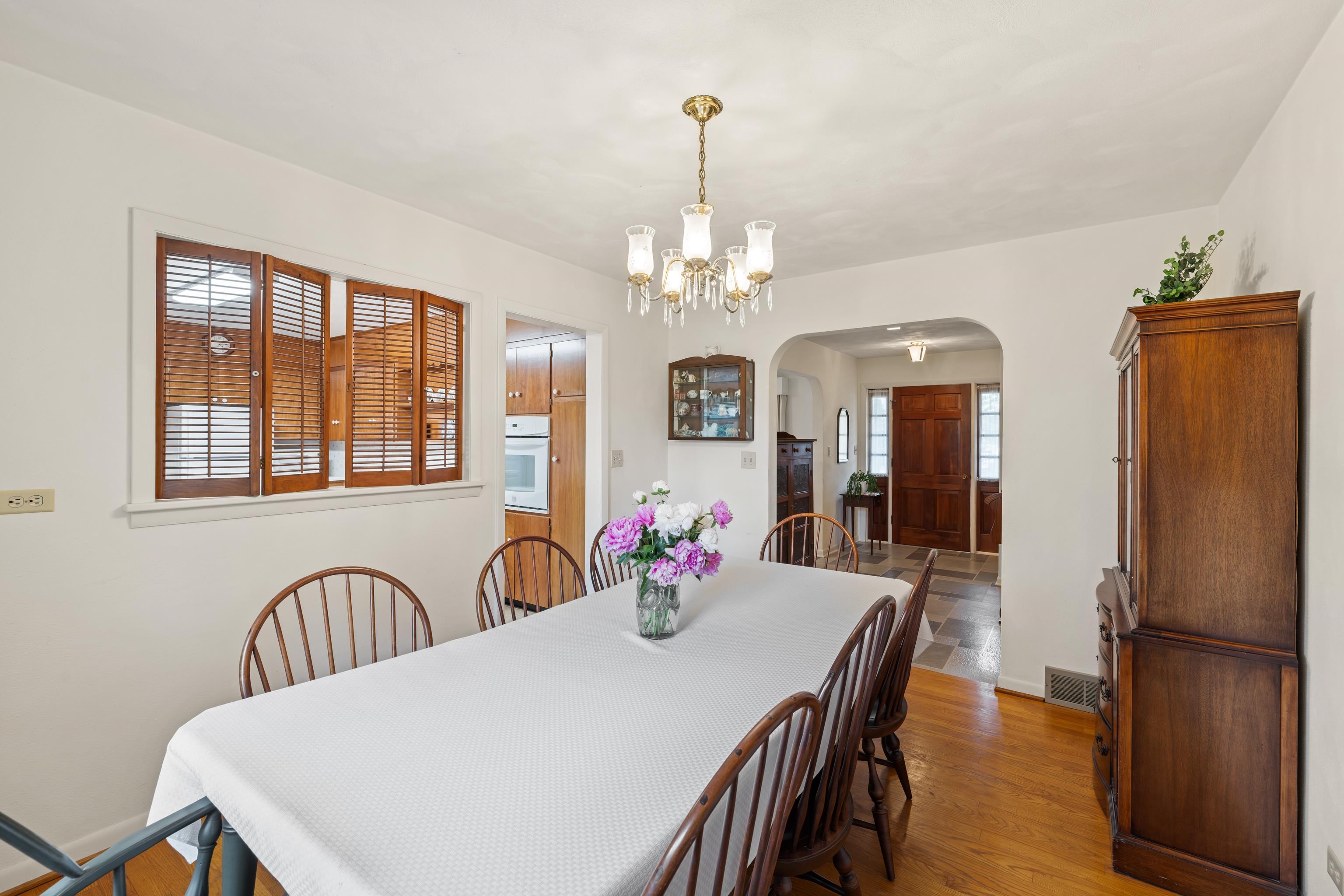 736 HILLVIEW DR, DAYTON, Virginia 22821, 3 Bedrooms Bedrooms, ,2 BathroomsBathrooms,Residential,736 HILLVIEW DR,664772 MLS # 664772