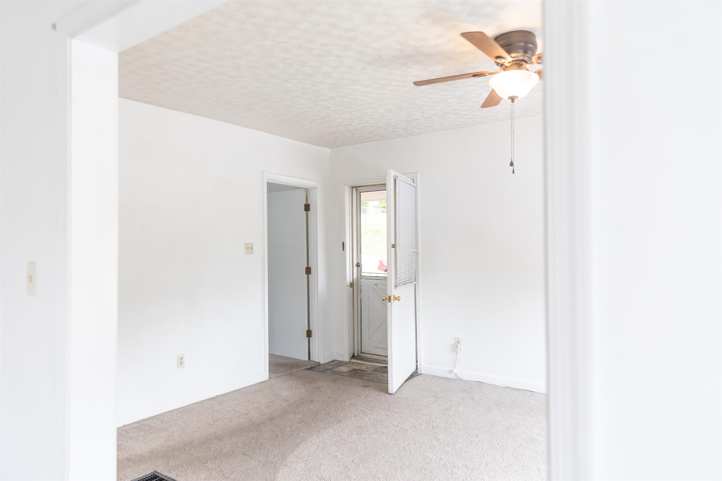 708 MCCORKLE DR, LEXINGTON, Virginia 24450, 2 Bedrooms Bedrooms, ,1 BathroomBathrooms,Residential,708 MCCORKLE DR,664773 MLS # 664773