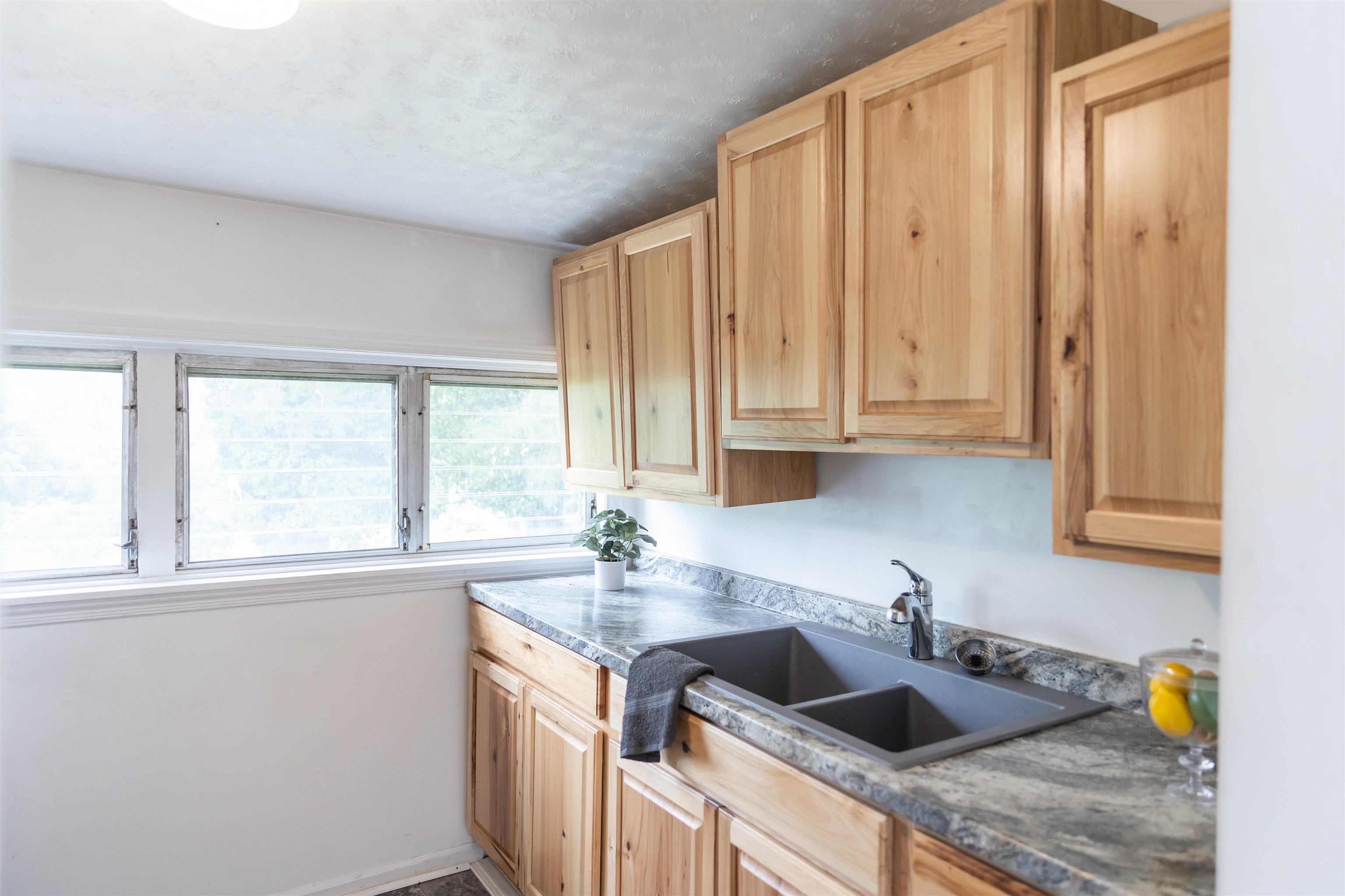 708 MCCORKLE DR, LEXINGTON, Virginia 24450, 2 Bedrooms Bedrooms, ,1 BathroomBathrooms,Residential,708 MCCORKLE DR,664773 MLS # 664773