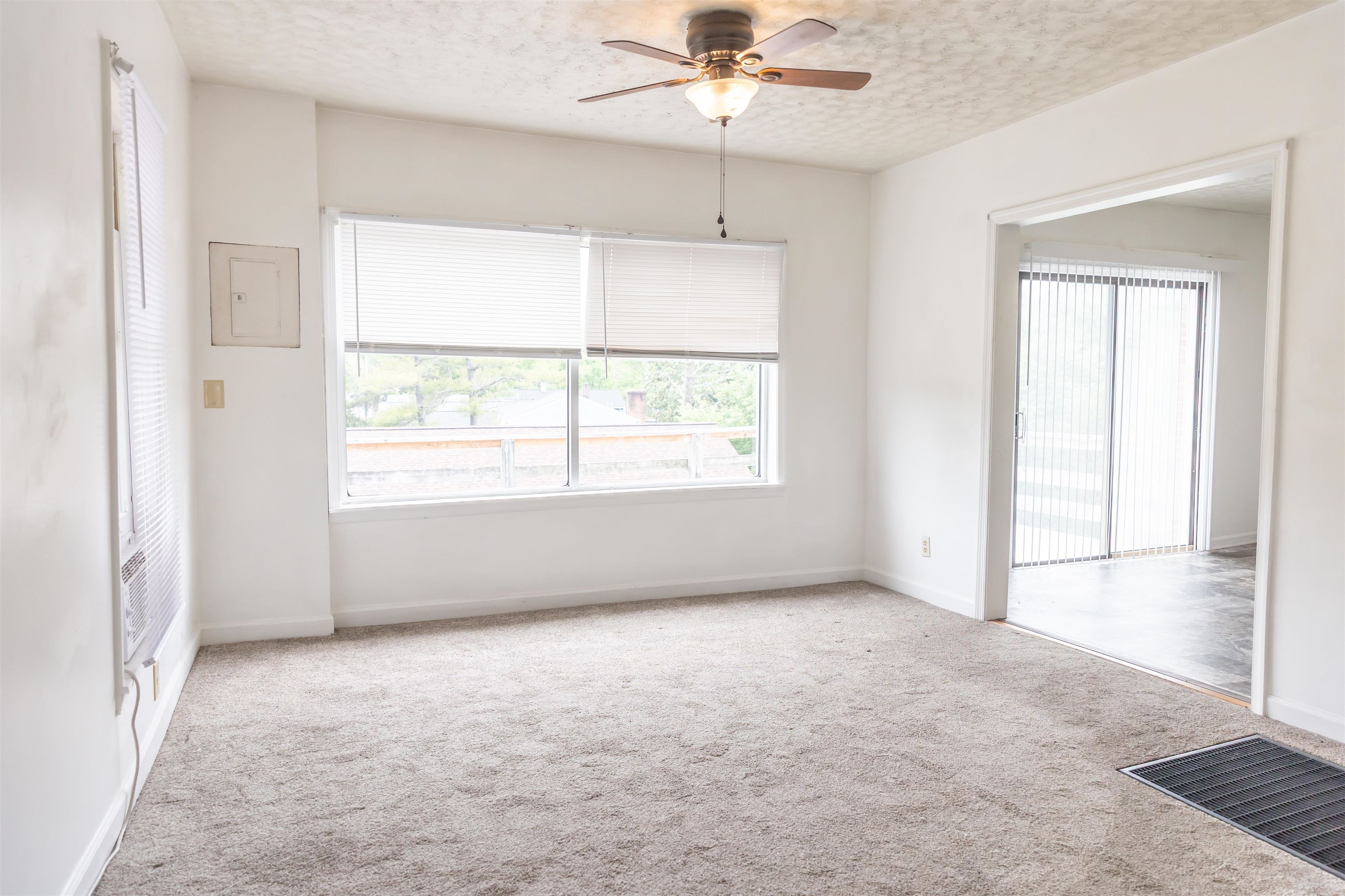 708 MCCORKLE DR, LEXINGTON, Virginia 24450, 2 Bedrooms Bedrooms, ,1 BathroomBathrooms,Residential,708 MCCORKLE DR,664773 MLS # 664773