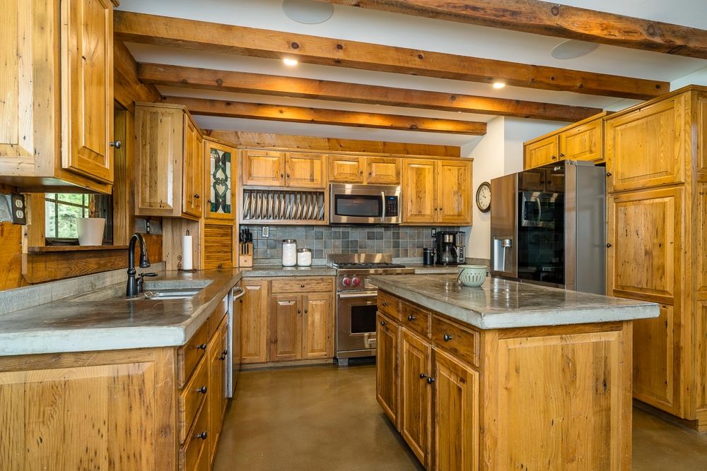 2461 RESORT DR, MCGAHEYSVILLE, Virginia 22840, 4 Bedrooms Bedrooms, ,2 BathroomsBathrooms,Residential,2461 RESORT DR,664775 MLS # 664775