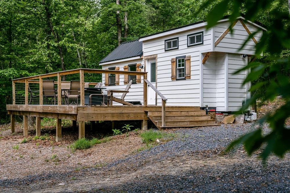 2461 RESORT DR, MCGAHEYSVILLE, Virginia 22840, 4 Bedrooms Bedrooms, ,2 BathroomsBathrooms,Residential,2461 RESORT DR,664775 MLS # 664775