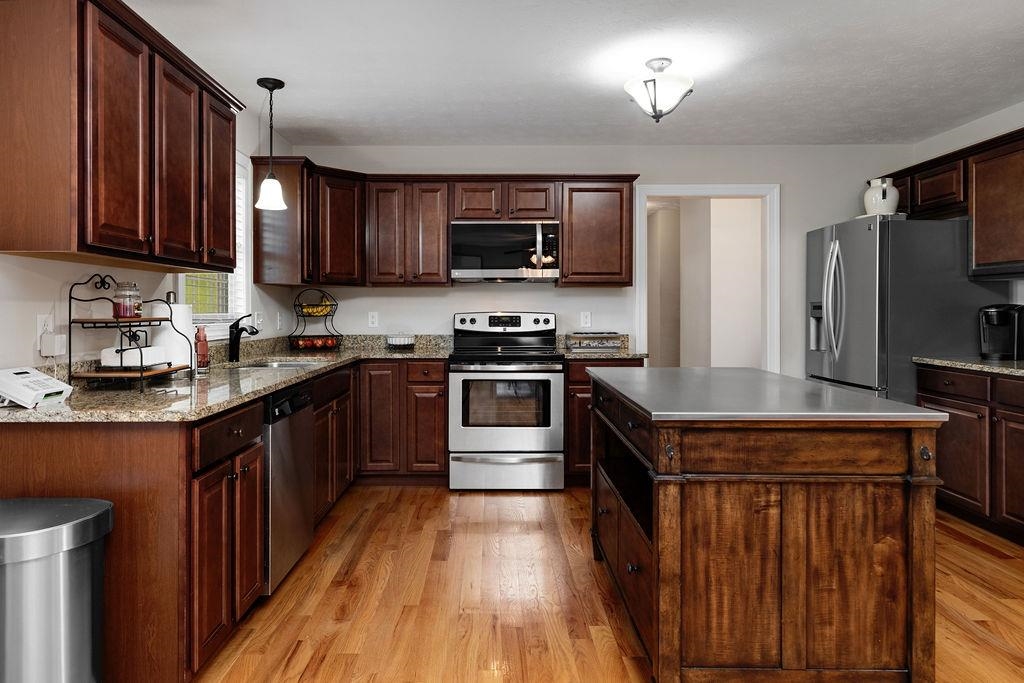 15 DEVONSHIRE CT, FISHERSVILLE, Virginia 22939, 4 Bedrooms Bedrooms, ,3 BathroomsBathrooms,Residential,15 DEVONSHIRE CT,664787 MLS # 664787