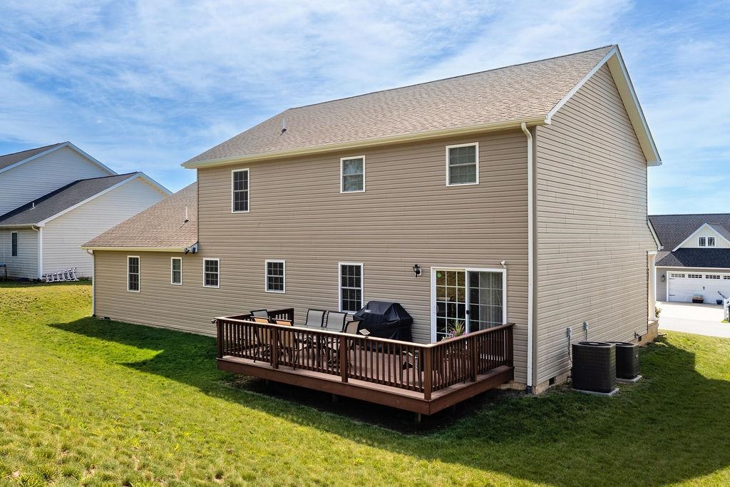 15 DEVONSHIRE CT, FISHERSVILLE, Virginia 22939, 4 Bedrooms Bedrooms, ,3 BathroomsBathrooms,Residential,15 DEVONSHIRE CT,664787 MLS # 664787