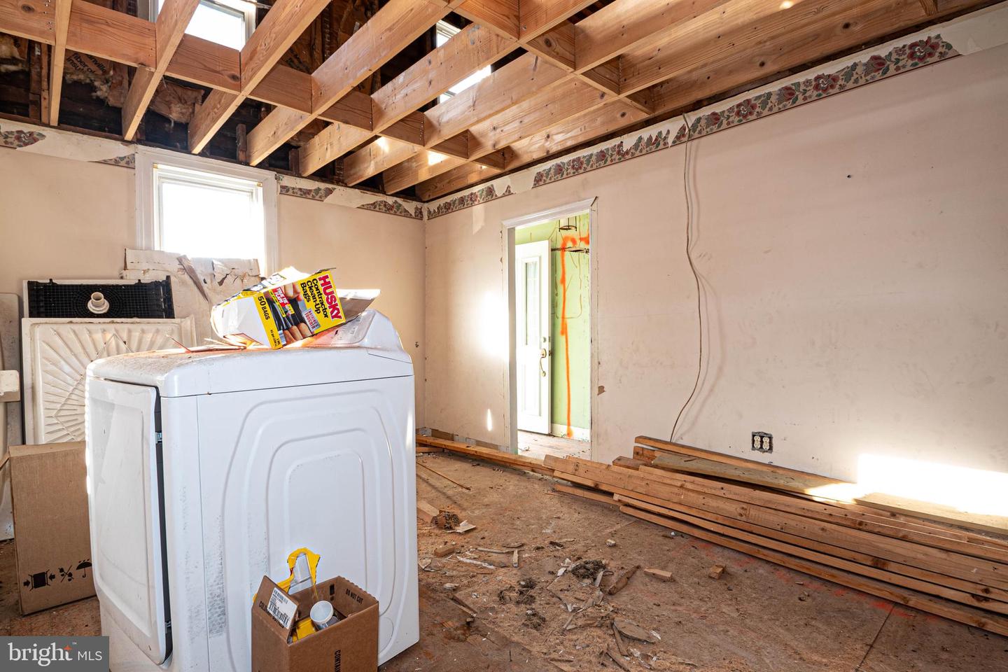 16 W CLIFFORD ST, WINCHESTER, Virginia 22601, 3 Bedrooms Bedrooms, ,2 BathroomsBathrooms,Residential,For sale,16 W CLIFFORD ST,VAWI2007522 MLS # VAWI2007522