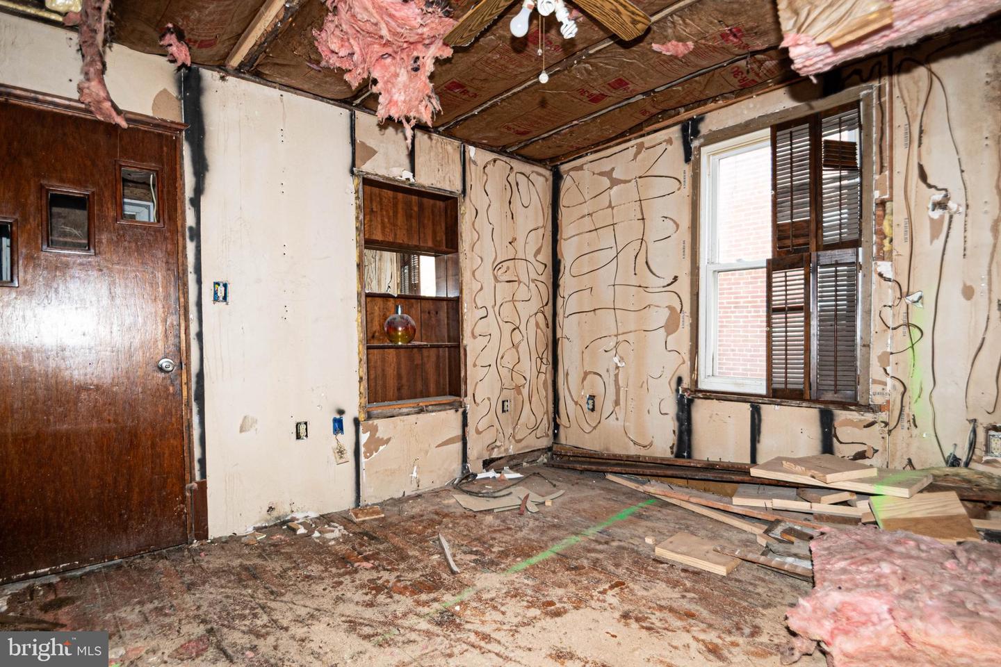 16 W CLIFFORD ST, WINCHESTER, Virginia 22601, 3 Bedrooms Bedrooms, ,2 BathroomsBathrooms,Residential,For sale,16 W CLIFFORD ST,VAWI2007522 MLS # VAWI2007522