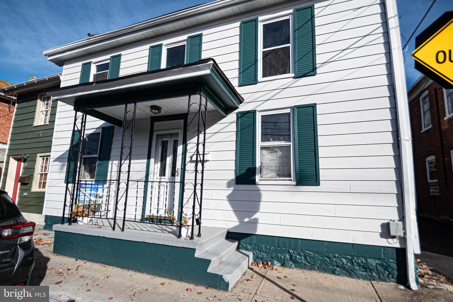 16 W CLIFFORD ST, WINCHESTER, Virginia 22601, 3 Bedrooms Bedrooms, ,2 BathroomsBathrooms,Residential,For sale,16 W CLIFFORD ST,VAWI2007522 MLS # VAWI2007522