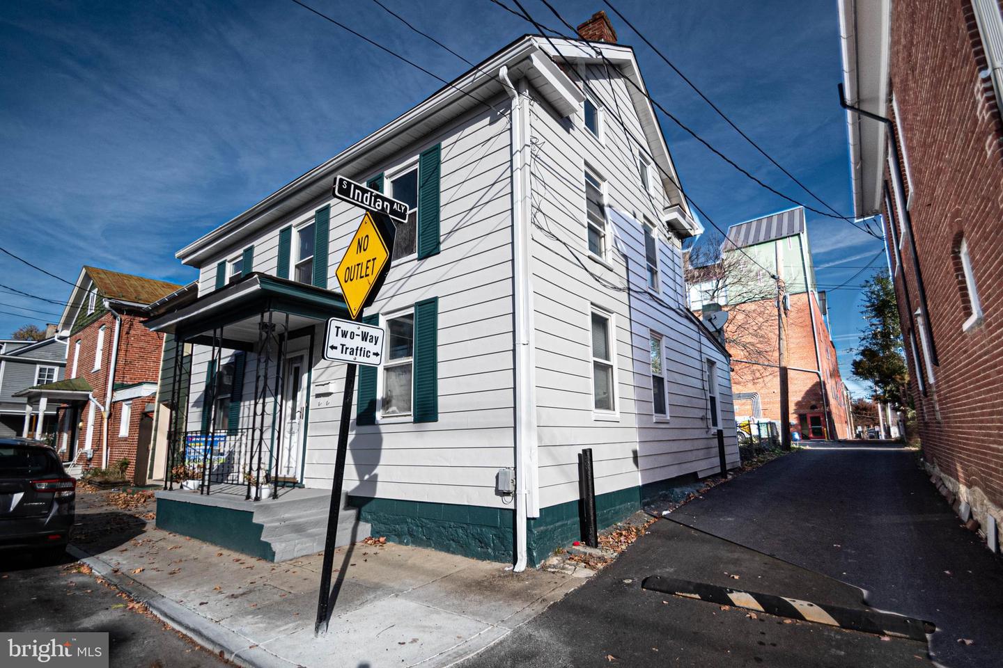 16 W CLIFFORD ST, WINCHESTER, Virginia 22601, 3 Bedrooms Bedrooms, ,2 BathroomsBathrooms,Residential,For sale,16 W CLIFFORD ST,VAWI2007522 MLS # VAWI2007522