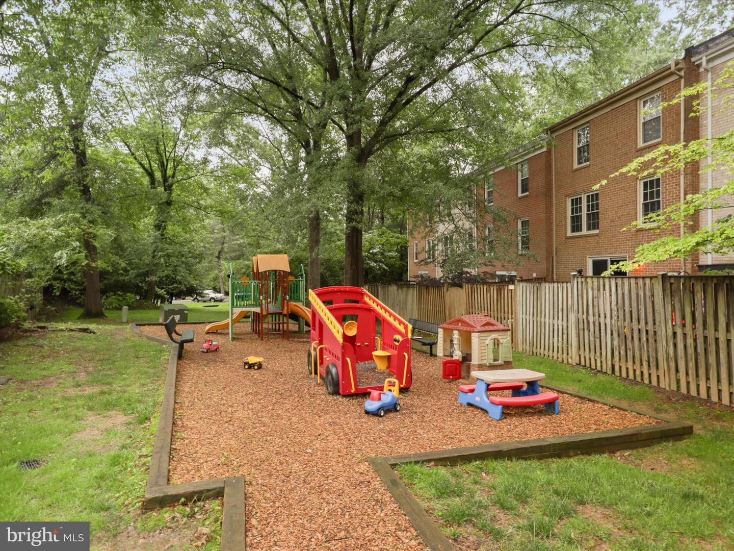 11856 SAINT TRINIANS CT, RESTON, Virginia 20191, 3 Bedrooms Bedrooms, ,2 BathroomsBathrooms,Residential,For sale,11856 SAINT TRINIANS CT,VAFX2236180 MLS # VAFX2236180
