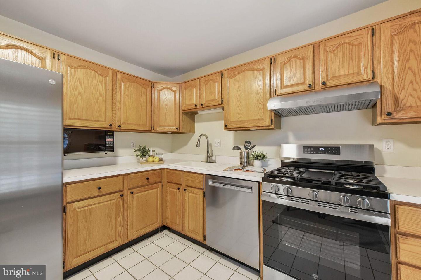 11856 SAINT TRINIANS CT, RESTON, Virginia 20191, 3 Bedrooms Bedrooms, ,2 BathroomsBathrooms,Residential,For sale,11856 SAINT TRINIANS CT,VAFX2236180 MLS # VAFX2236180