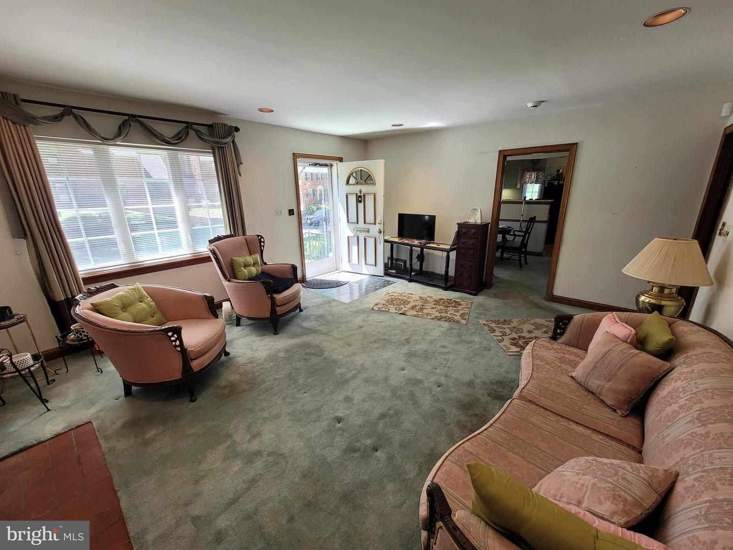 3512 CARPENTER ST SE, WASHINGTON, District Of Columbia 20020, 3 Bedrooms Bedrooms, ,2 BathroomsBathrooms,Residential,For sale,3512 CARPENTER ST SE,DCDC2197920 MLS # DCDC2197920