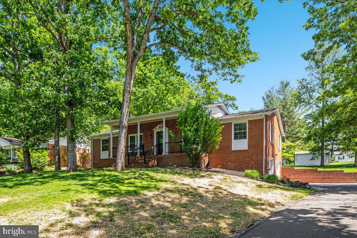 110 OAK RIDGE DR, STEPHENS CITY, Virginia 22655, 4 Bedrooms Bedrooms, ,2 BathroomsBathrooms,Residential,For sale,110 OAK RIDGE DR,VAFV2034038 MLS # VAFV2034038