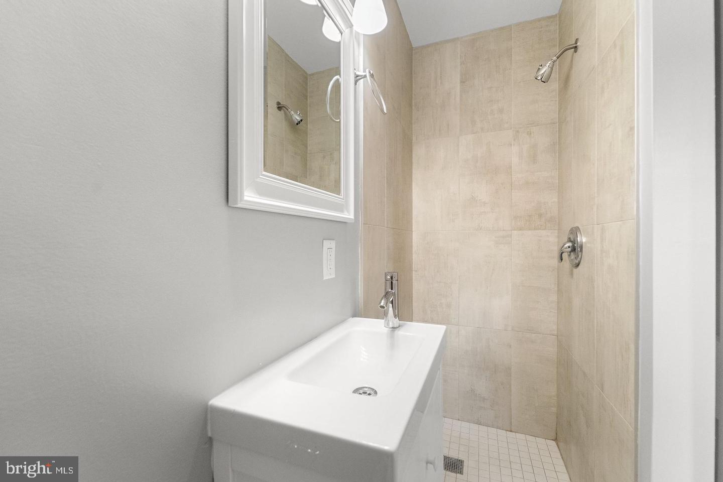 2226 GOOD HOPE RD SE, WASHINGTON, District Of Columbia 20020, 3 Bedrooms Bedrooms, ,3 BathroomsBathrooms,Residential,For sale,2226 GOOD HOPE RD SE,DCDC2199898 MLS # DCDC2199898