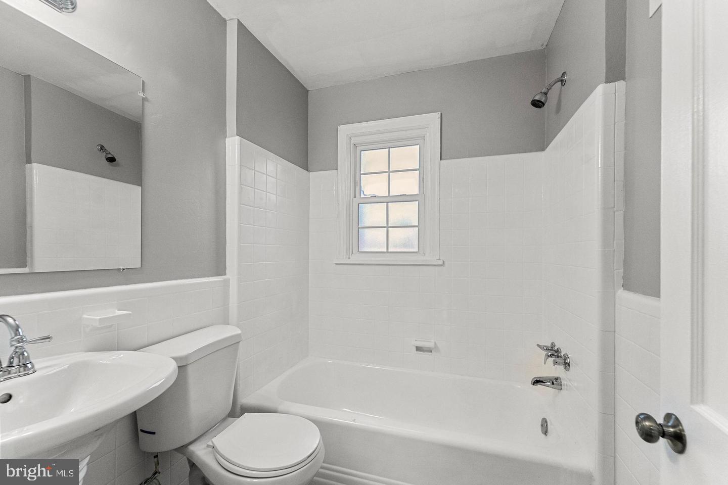 2226 GOOD HOPE RD SE, WASHINGTON, District Of Columbia 20020, 3 Bedrooms Bedrooms, ,3 BathroomsBathrooms,Residential,For sale,2226 GOOD HOPE RD SE,DCDC2199898 MLS # DCDC2199898