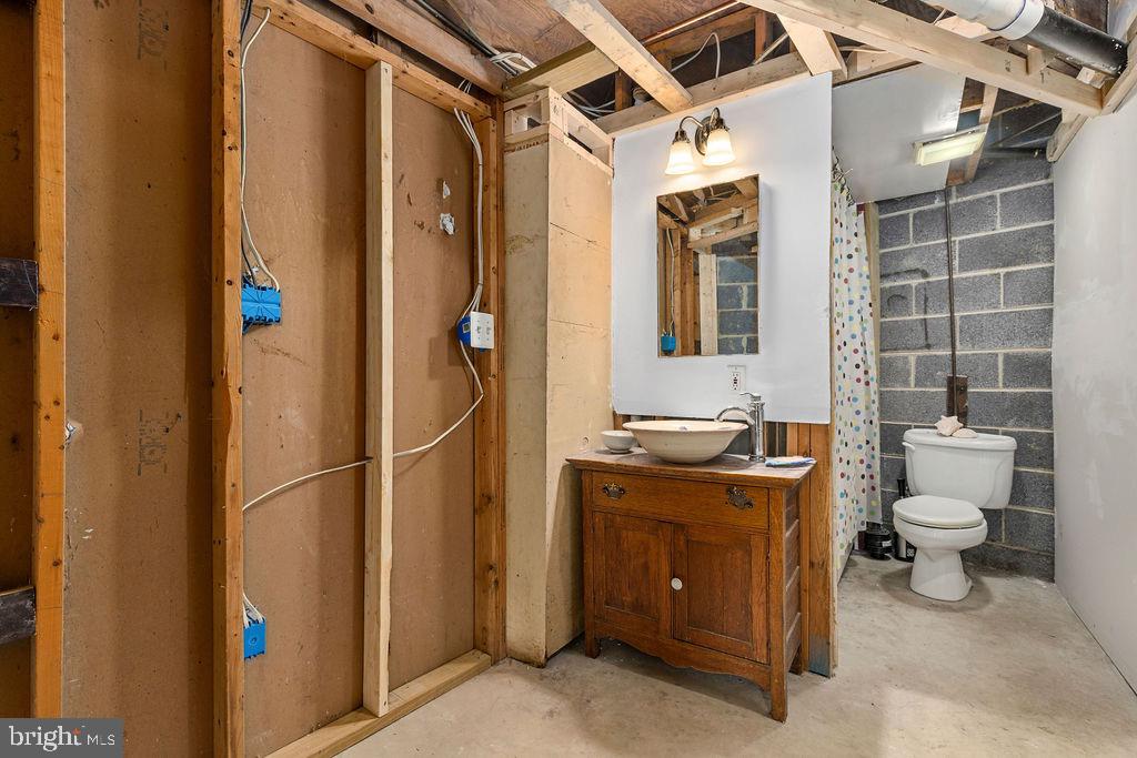 315 STRATFORD CIR, LOCUST GROVE, Virginia 22508, 3 Bedrooms Bedrooms, ,2 BathroomsBathrooms,Residential,For sale,315 STRATFORD CIR,VAOR2009666 MLS # VAOR2009666