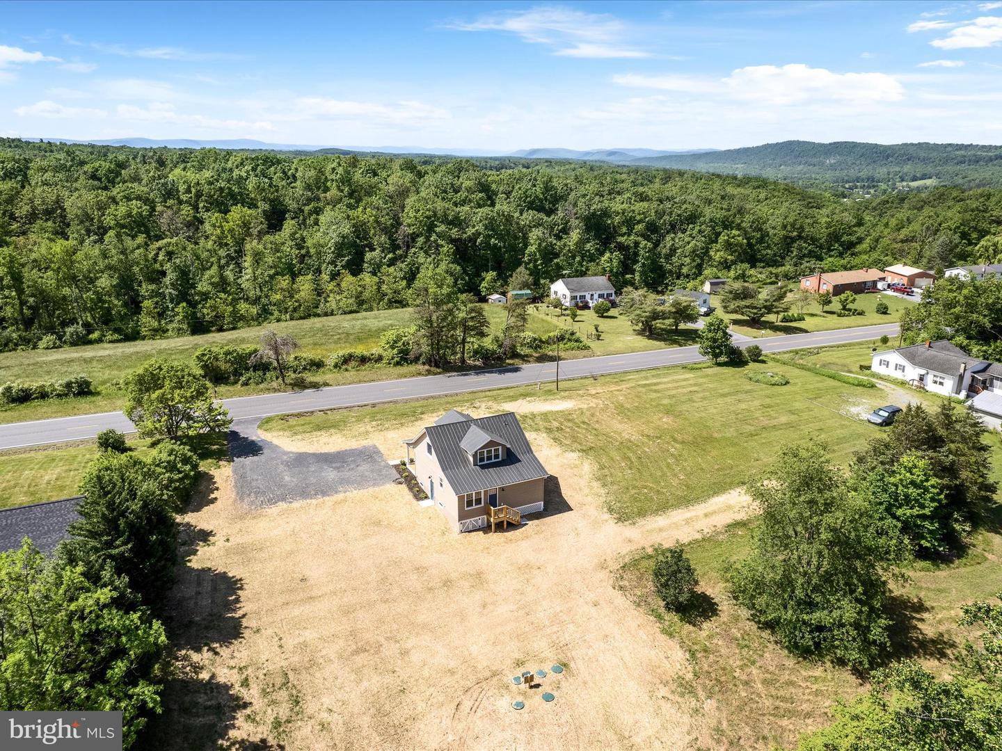 1322 BLOOMERY PIKE, CROSS JUNCTION, Virginia 22625, 3 Bedrooms Bedrooms, ,2 BathroomsBathrooms,Residential,For sale,1322 BLOOMERY PIKE,VAFV2034098 MLS # VAFV2034098