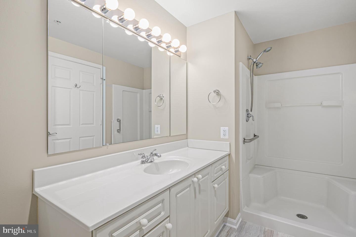 19355 CYPRESS RIDGE TER #802, LEESBURG, Virginia 20176, 3 Bedrooms Bedrooms, ,2 BathroomsBathrooms,Residential,For sale,19355 CYPRESS RIDGE TER #802,VALO2096592 MLS # VALO2096592