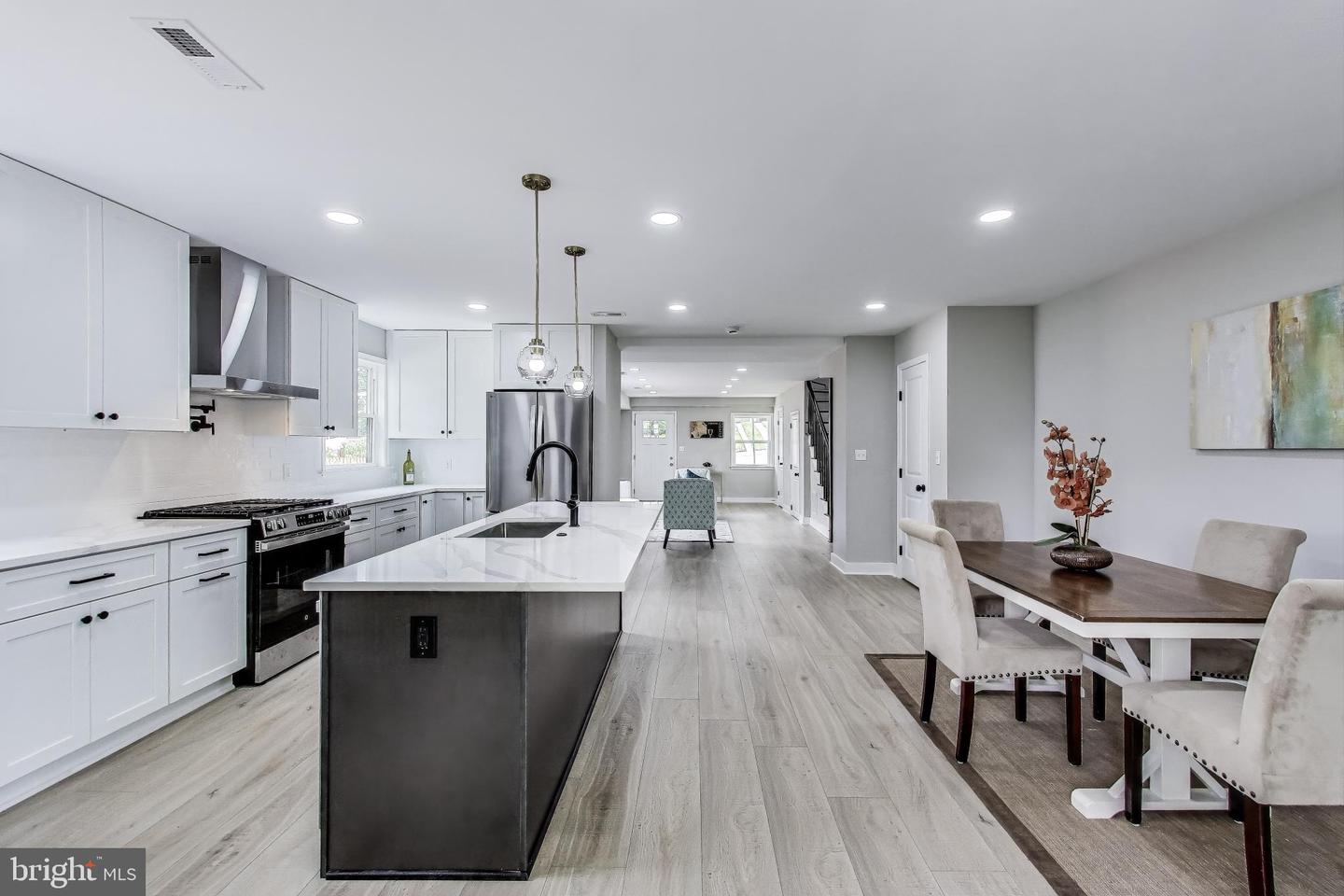 5209 10TH PL S, ARLINGTON, Virginia 22204, 3 Bedrooms Bedrooms, ,2 BathroomsBathrooms,Residential,For sale,5209 10TH PL S,VAAR2057542 MLS # VAAR2057542