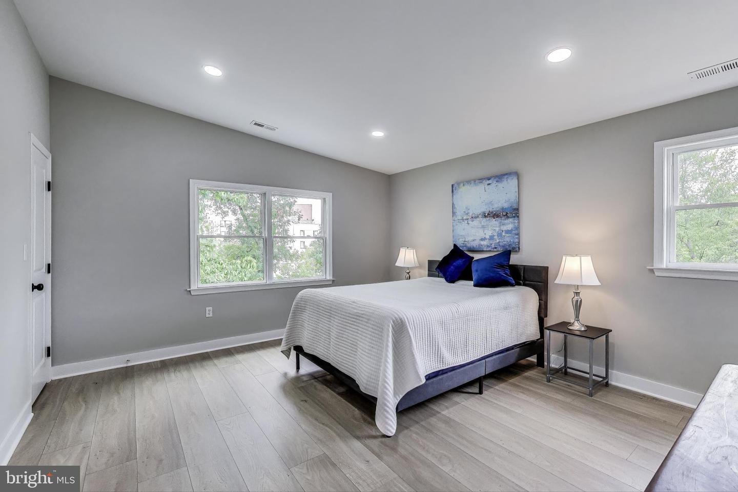 5209 10TH PL S, ARLINGTON, Virginia 22204, 3 Bedrooms Bedrooms, ,2 BathroomsBathrooms,Residential,For sale,5209 10TH PL S,VAAR2057542 MLS # VAAR2057542