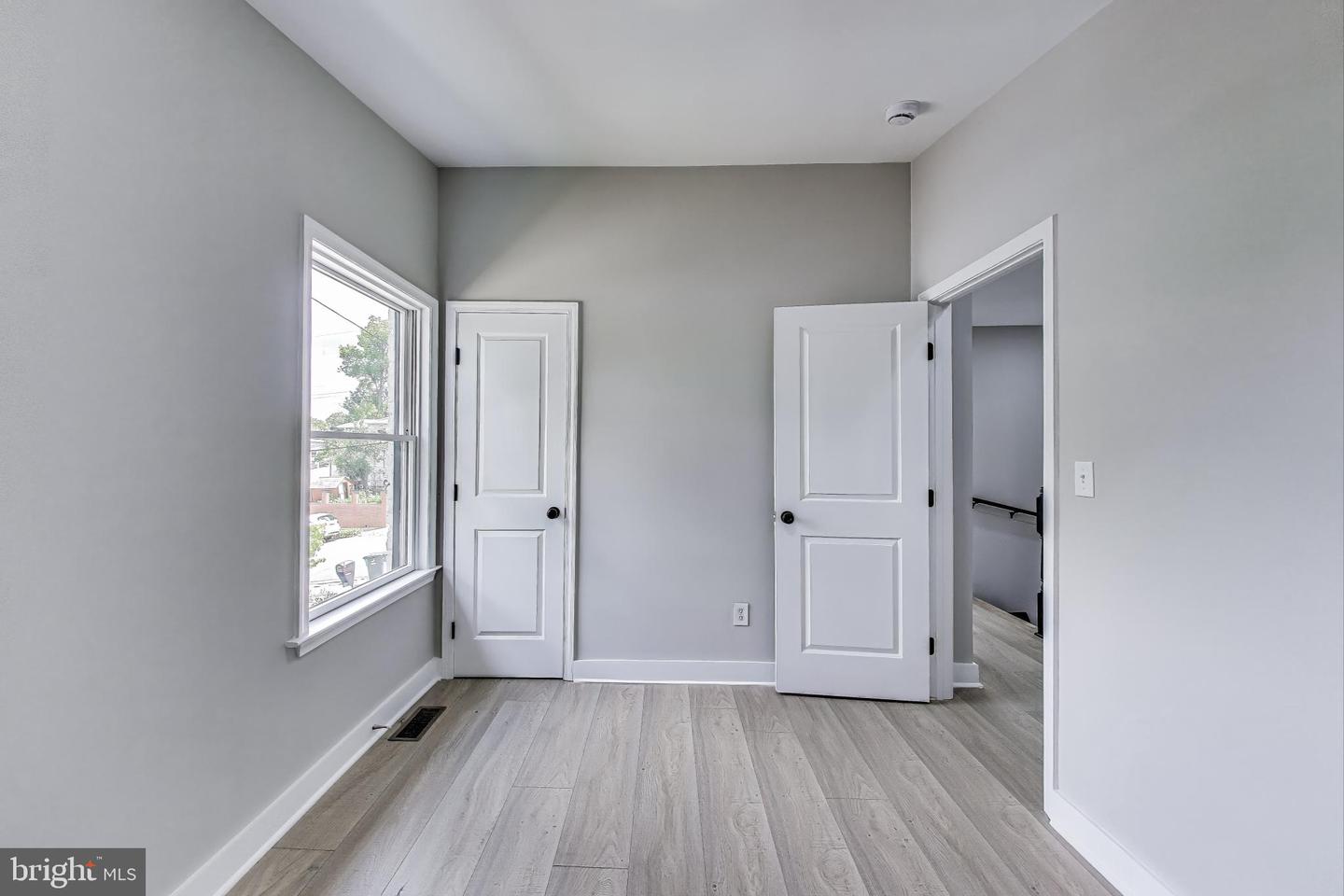 5209 10TH PL S, ARLINGTON, Virginia 22204, 3 Bedrooms Bedrooms, ,2 BathroomsBathrooms,Residential,For sale,5209 10TH PL S,VAAR2057542 MLS # VAAR2057542