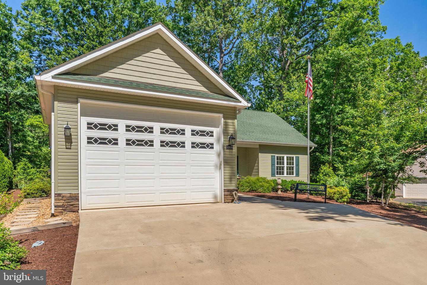 1315 EASTOVER PKWY, LOCUST GROVE, Virginia 22508, 3 Bedrooms Bedrooms, ,2 BathroomsBathrooms,Residential,For sale,1315 EASTOVER PKWY,VAOR2009706 MLS # VAOR2009706