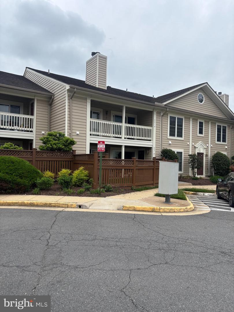 6051-B ESSEX HOUSE SQ #B, ALEXANDRIA, Virginia 22310, 2 Bedrooms Bedrooms, ,2 BathroomsBathrooms,Residential,For sale,6051-B ESSEX HOUSE SQ #B,VAFX2241704 MLS # VAFX2241704